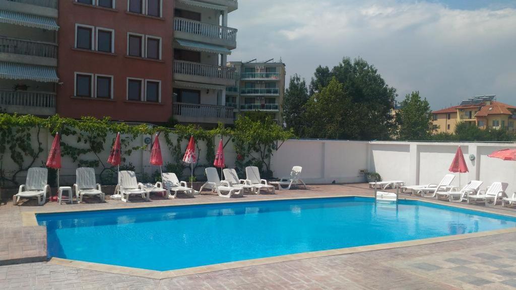 Alba Family Club Hotel Primorsko Exterior foto